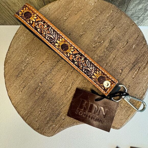 Leather Key Holder Tooled Leather Western Keychain NEW FAST SHIP - Picture 1 of 4